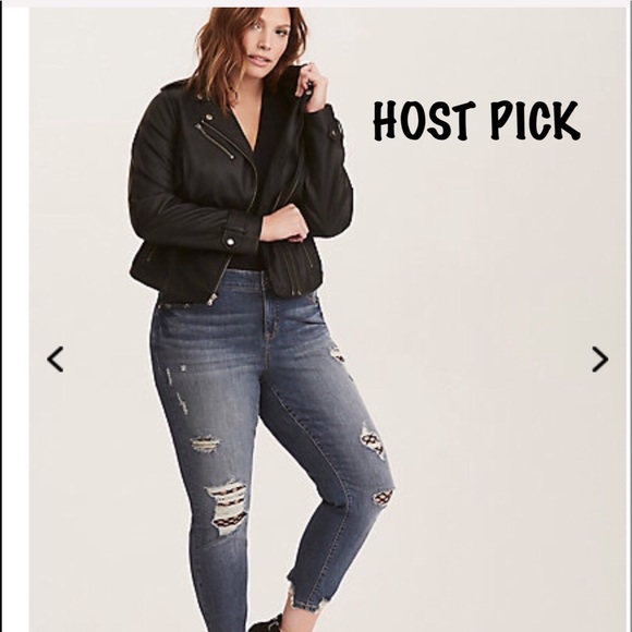torrid Denim - ⭐️HP⭐️ Torrid Distressed Girlfriend Jeans Size 20T